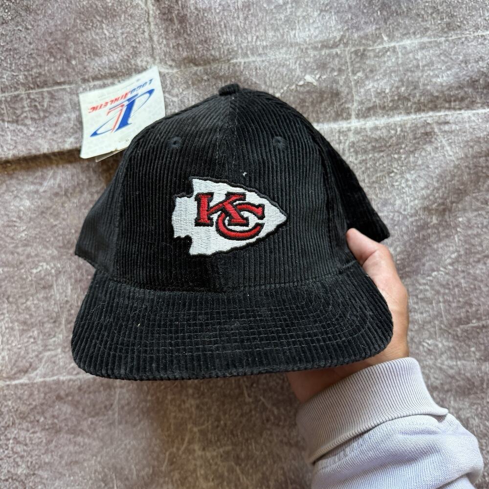 NWT Men's Vintage Logo Athletic Kansas City Chiefs Black Plain Logo Corduroy Hat